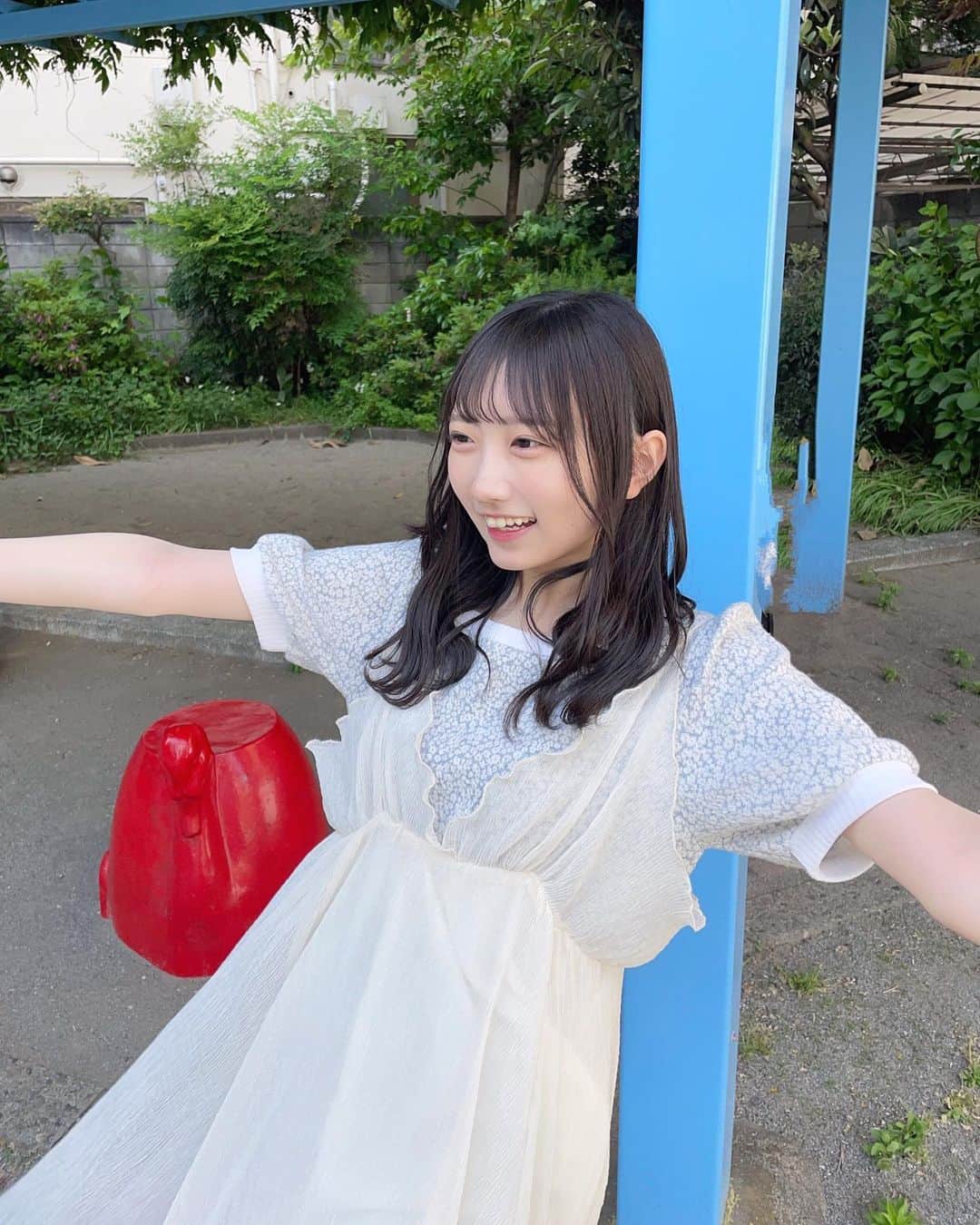春海りおさんのインスタグラム写真 - (春海りおInstagram)「春っぽいお洋服どうー？🌷」4月29日 22時00分 - rio_harumi