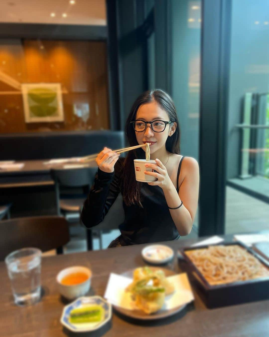 谷岡美沙紀さんのインスタグラム写真 - (谷岡美沙紀Instagram)「お昼ご飯はお蕎麦かパスタが 幸せになります。 お蕎麦は絶対冷たいお蕎麦でわさび多めで食べる派です」4月29日 22時14分 - misakitanioka_official