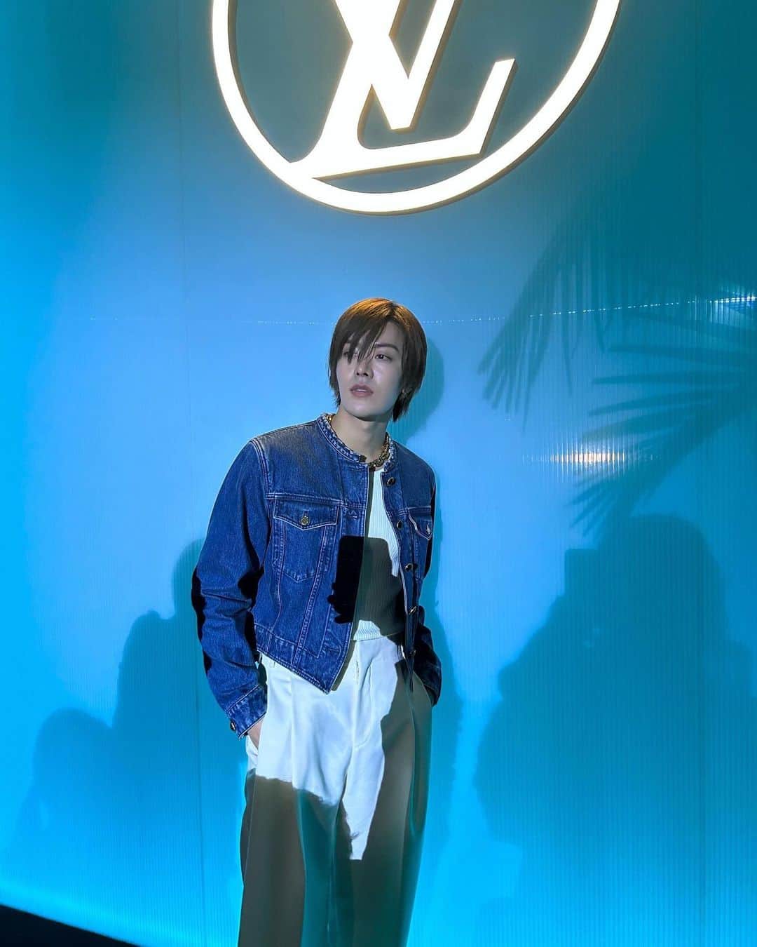 のインスタグラム：「「ルイ・ヴィトン」ショーのアフターパーティに来場したNCTユウタさんの姿をお届け💚  4月29日、ニコラ・ジェスキエールによる「ルイ・ヴィトン」2023 ウィメンズ・プレフォール コレクションのショーが韓国・ソウルで開催✨会場にてNCTユウタさんをキャッチ！  @louisvuitton  @nicolasghesquiere  #LOUISVUITTON #LVPrefall23 #yuta #yutanct #nctyuta @yuu_taa_1026」