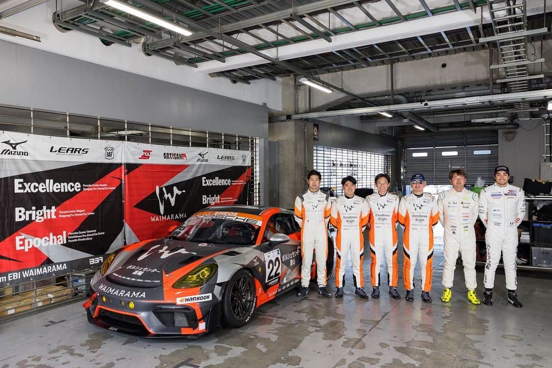 本山哲さんのインスタグラム写真 - (本山哲Instagram)「4年ぶり？富士24時間レースにPorsche Team EBI WAIMARAMAより参戦します。 先日、合同テストで初乗りしてきました。アットホームな雰囲気で楽しいチームだし、メンバーも良くテストも順調だったので優勝できる予感がします☺️本番が楽しみです！ 応援よろしくお願いします。  ST-Z #22Porsche Team EBI WAIMARAMA  @ebi_group  @porschecenter_aoyama  @porschestudioginza  @porschecenter_takanawa  @porschecenter_meguro  @porschecenter_setagaya  @porsche_roppongi  @porschecenter_koishikawa  @the_momentum_by_porsche  @naoya.yamano  @chiyokatsumasa  @zonostagram911  @satoshimotoyama  @giulianoalesi  @waimarama.winetable」4月29日 22時27分 - satoshimotoyama