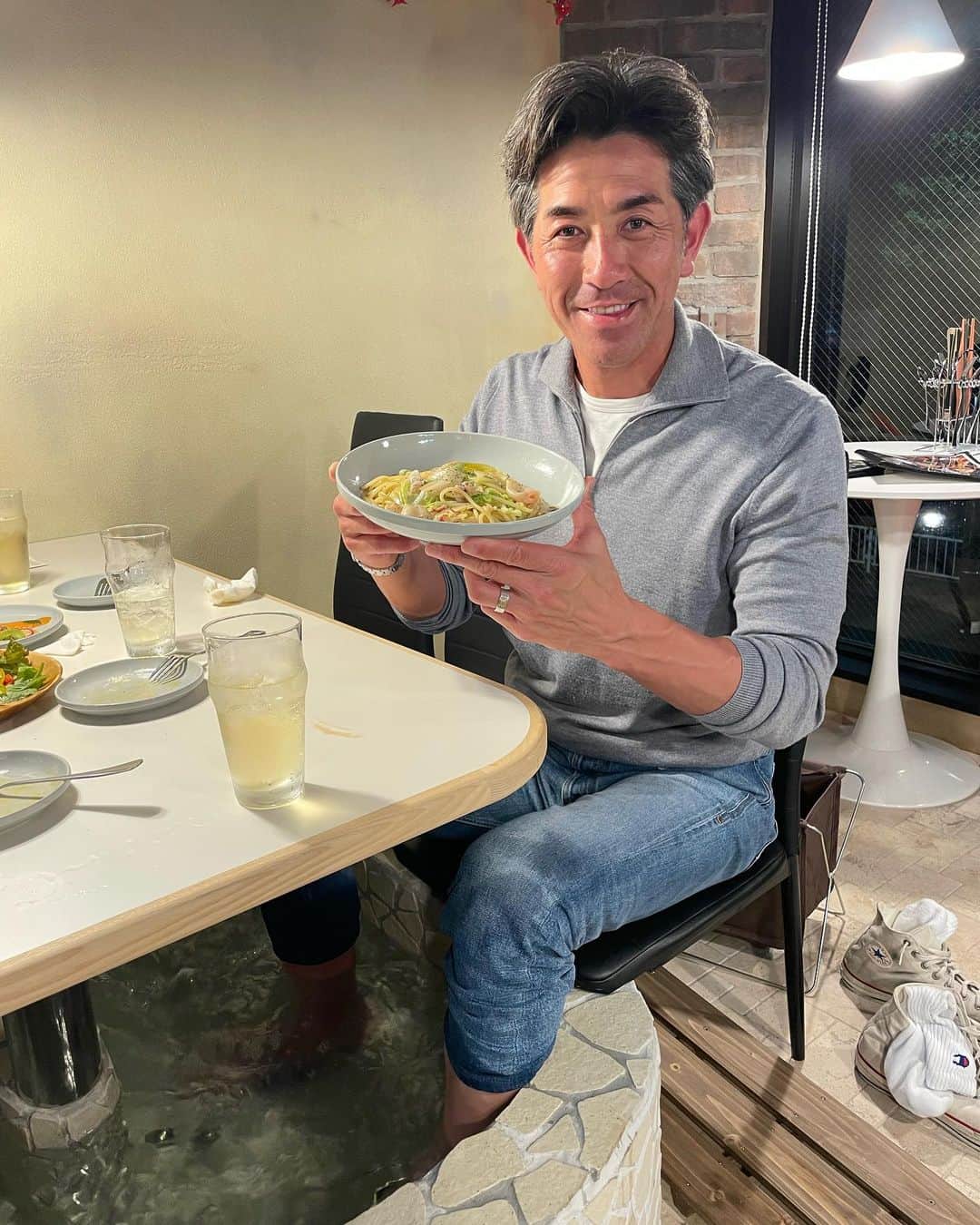 G.G.佐藤さんのインスタグラム写真 - (G.G.佐藤Instagram)「足湯イタリアンなのかイタリアン足湯なのか これははじめての感覚！！！ 料理美味しい&身体ポカポカでした。 是非一度体験を #citta #リアルテルマエロマエ」4月29日 22時28分 - gg_sato_takahiko