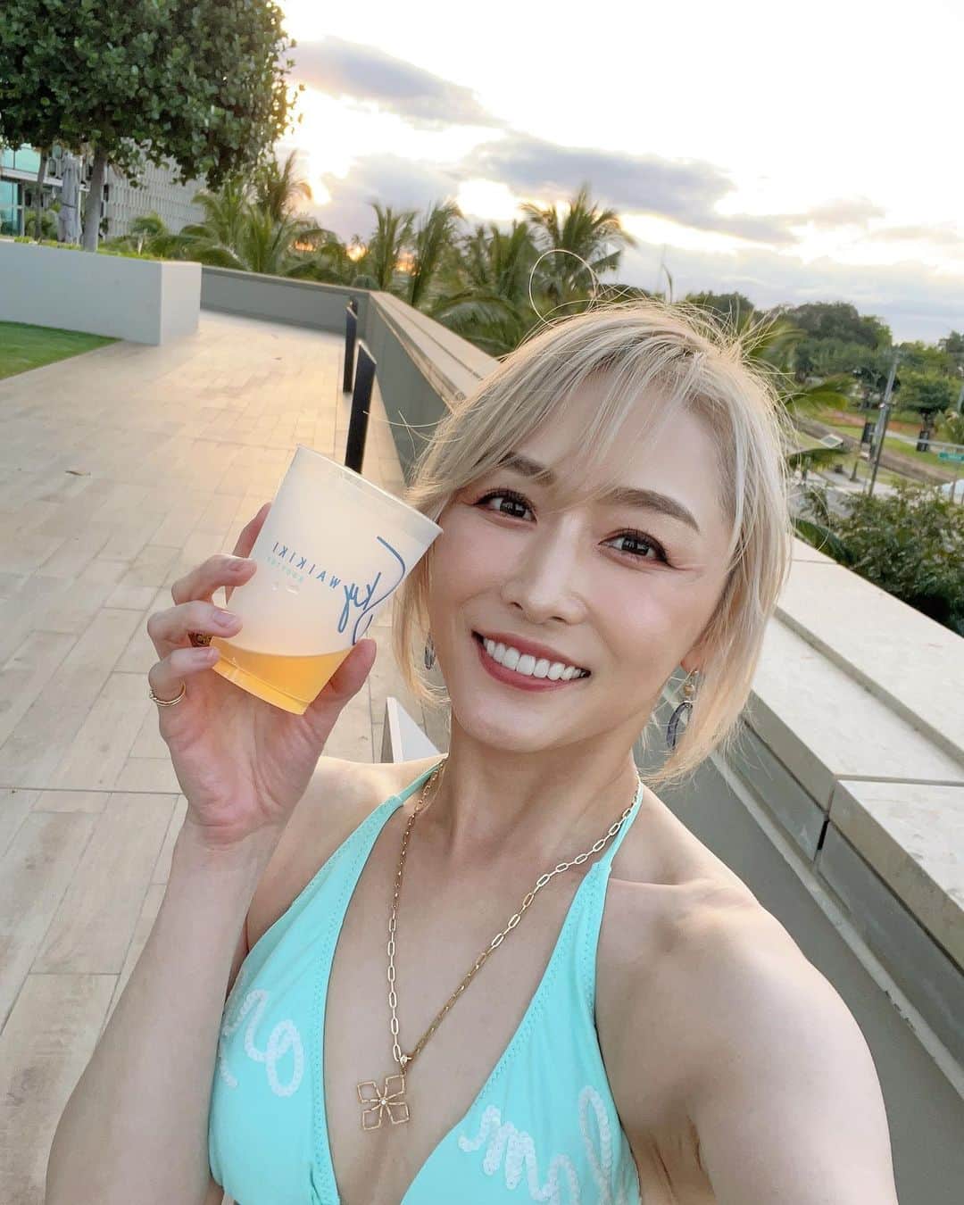 のインスタグラム：「ハワイなう🌺 . I’m in Hawaii 🌺 . #hawaii #girlstrip #ハワイ #女子旅 #杏さゆり　#SayuriAnzu」