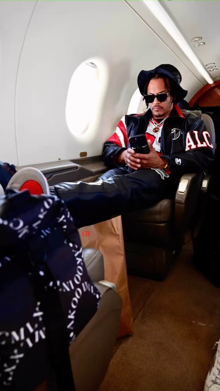 T.I.のインスタグラム：「Valdosta We OTW‼️ It's Goin 🆙‼️ P$C x GH4L x HGOE =♾️」