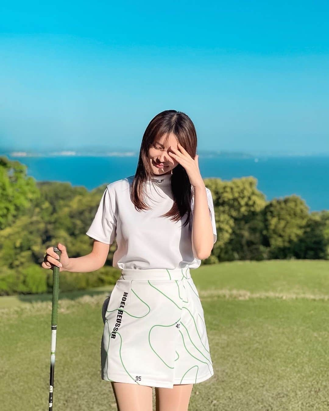 宇水遥佳さんのインスタグラム写真 - (宇水遥佳Instagram)「. 昨日はプチコンペ⛳️ POPUPでオーダーしていたノエルの新作で ラウンドしました🥰 . ノエルのウェアは人と被らないデザイン性と 生地がとっても良くって大好き🥰 ラウンド中も好評でした⭐️ . 夜は新進気鋭で打ち上げ🥩 美味しかったし楽しかったオフの一日✨ . . @noelreussir_official @new__jack__swing  #noelreussir #ゴルフウェア #ゴルフストリート #ゴルフ女子 #ゴルフコーデ #女子ゴルフ  #新進気鋭 #新進気鋭恵比寿」4月30日 0時51分 - haruka._.usui