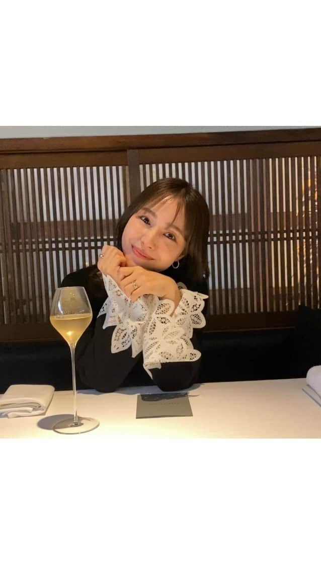 石川理咲子のインスタグラム：「写真かと思ったら動画😂」