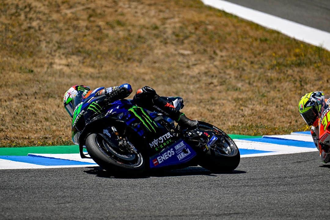 YamahaMotoGPさんのインスタグラム写真 - (YamahaMotoGPInstagram)「💬 @frankymorbido, Spanish GP - Sprint Result - 16th:  "We were involved in the crash in Turn 2. I'm very happy that nothing serious happened because I was in the middle of the track. Actually, I want to thank especially Takaaki for his reflexes in avoiding me. We restarted the Sprint with the rear tyre that we were going to use for the race tomorrow and the front tyre that was a soft one that we still had. it wasn't right for these conditions, but we collected data."  #MonsterYamaha | #MotoGP | #SpanishGP」4月30日 1時30分 - yamahamotogp