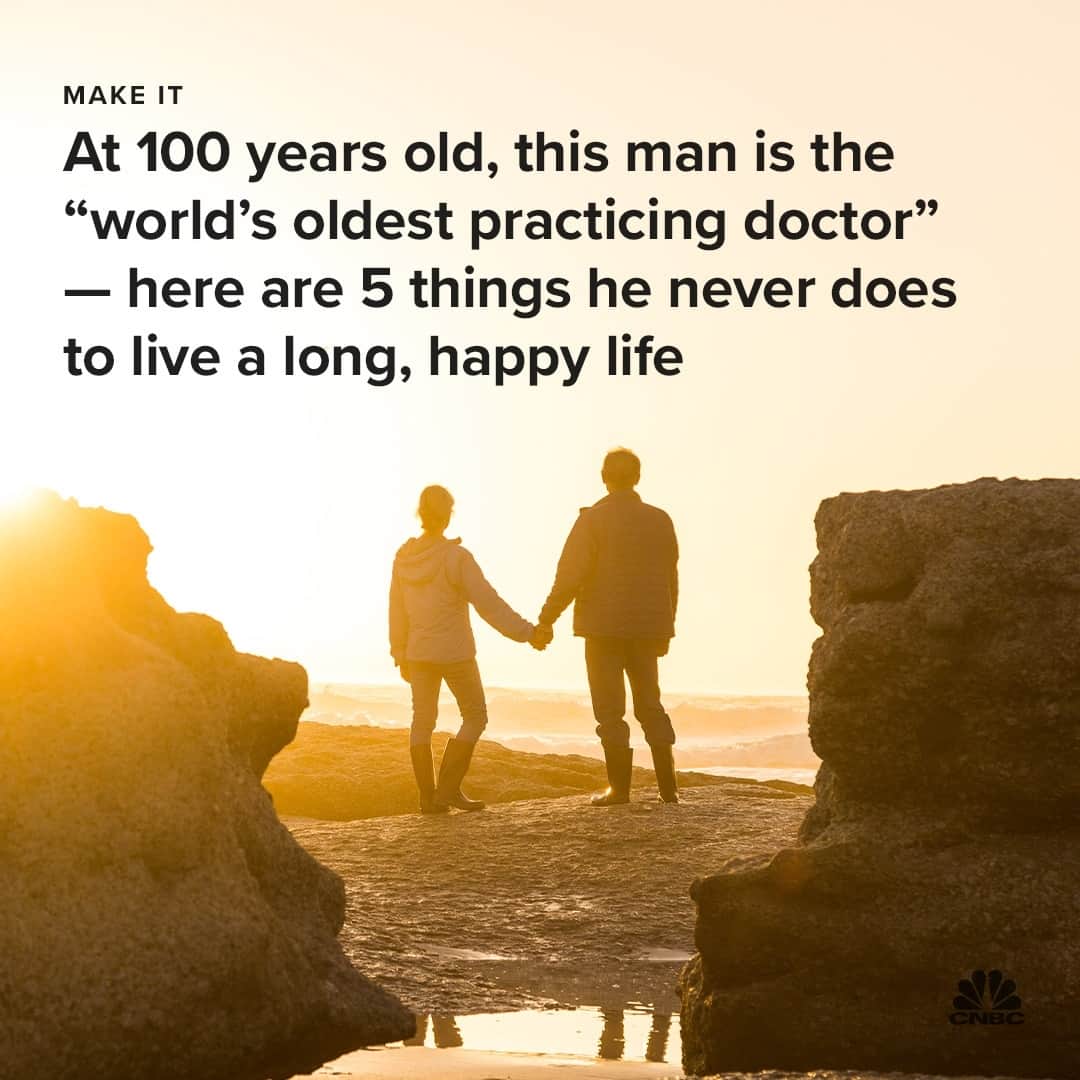 CNBCさんのインスタグラム写真 - (CNBCInstagram)「When Dr. Howard Tucker was born in 1922, the average life expectancy in the U.S. was 58 years old for men, and 61 years old for women.⁠ ⁠ So as a 100-year-old practicing medical doctor and neurologist, patients often ask him for tips on how to stay healthy, happy and mentally sharp.⁠ ⁠ Good genes and a bit of luck can give you a head start, but Dr. Tucker has 5 lifestyle rules that he’s lived by over the past century. Dr. Tucker shares the other 2 at the link in bio. (with @CNBCMakeIt)」4月30日 2時01分 - cnbc
