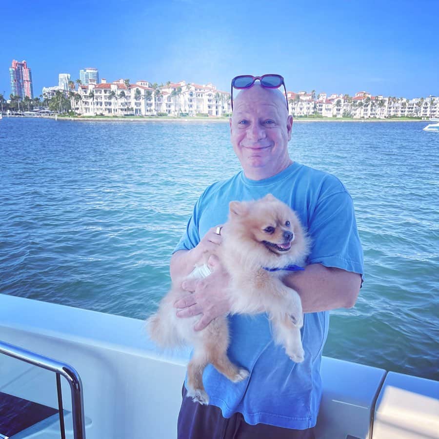 ジェフリー・ロスのインスタグラム：「Time to feed the gators. South Floridians… see ya again tonight and Sunday @daniaimprov」
