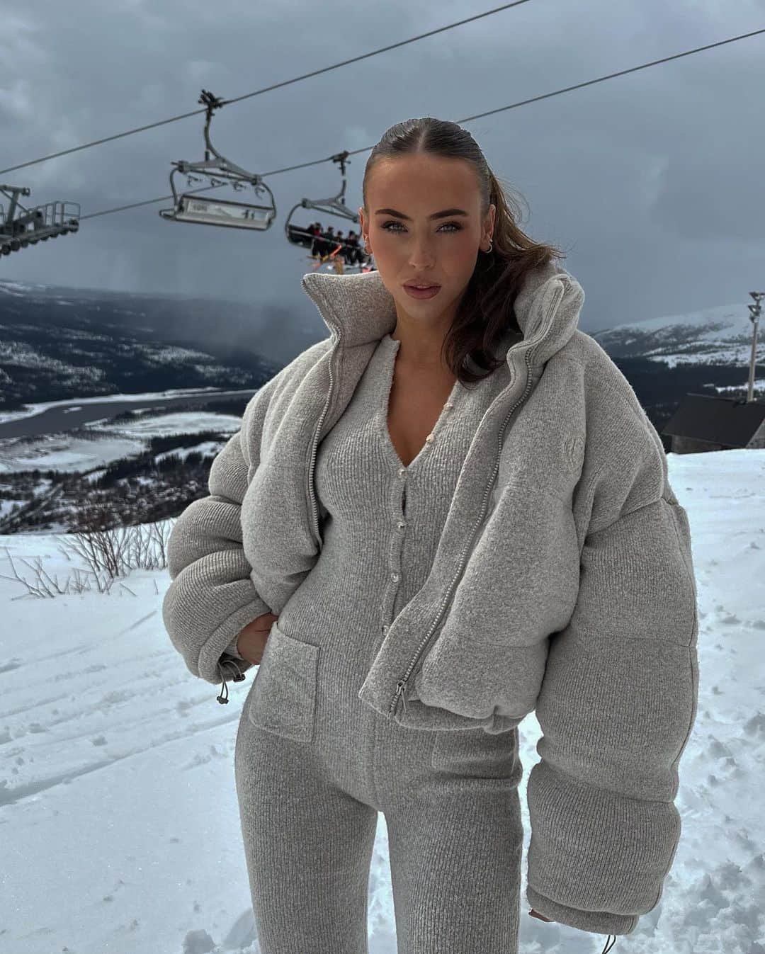 Lisa Tellbeさんのインスタグラム写真 - (Lisa TellbeInstagram)「Åre 🌨️」4月30日 2時25分 - lisatellbe