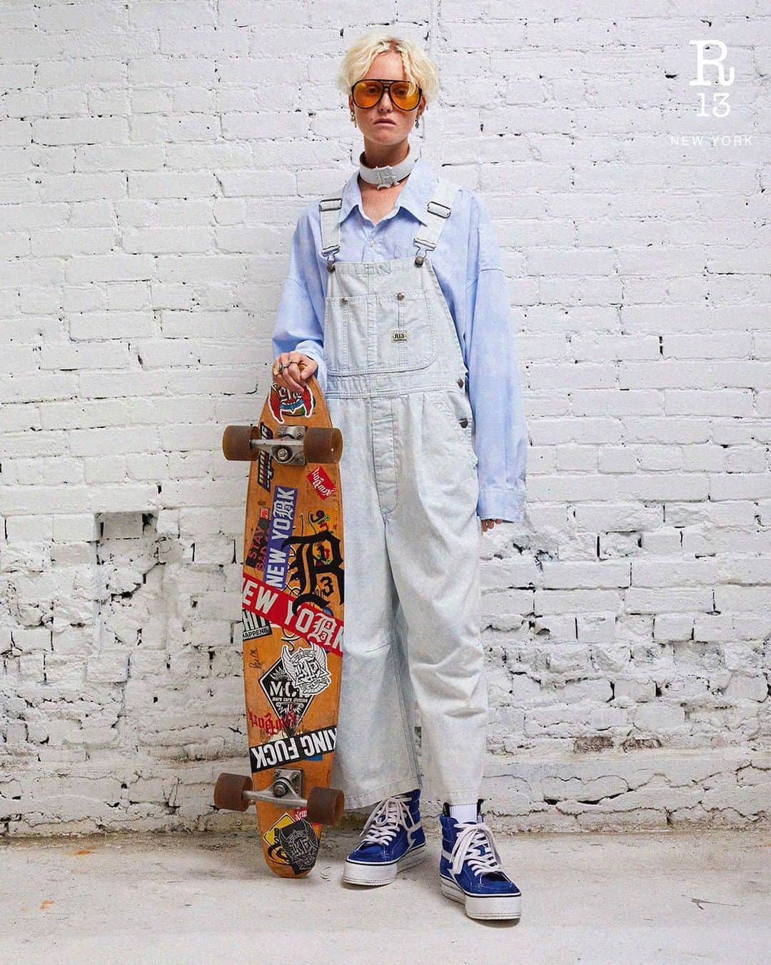 アールサーティーンのインスタグラム：「Cloudy Blue, an immaculate garment dyed wash, debuts with the Spring/Summer collection, embracing all the irregularities that come with the dying process.  Available at r13.com and our flagship at 34 Howard Street, NY.  #r13 #r13denim #skate」