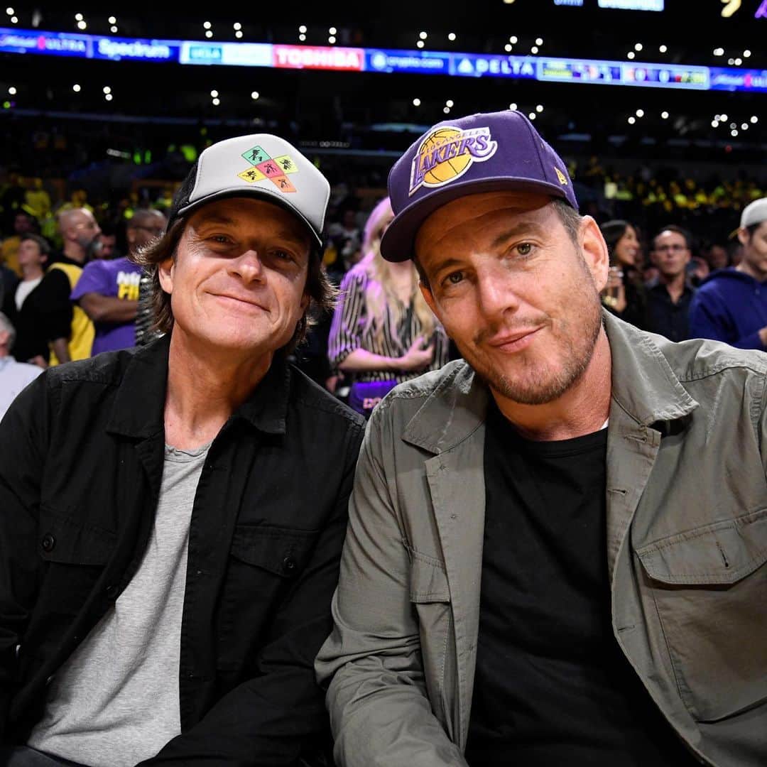 People Magazineさんのインスタグラム写真 - (People MagazineInstagram)「Last night's Los Angeles Lakers vs. Memphis Grizzlies basketball game brought the stars out! 🏀 Adele cozied up with boyfriend Rich Paul, Will Arnett and Jason Bateman had a guy's night out, and Larry David and David Geffen shared a laugh.   But it was a rare appearance from none other than Jack Nicholson that caught everyone's eye. Tap our bio link to read more! | 📷: Kevork Djansezian/Getty」4月30日 2時36分 - people