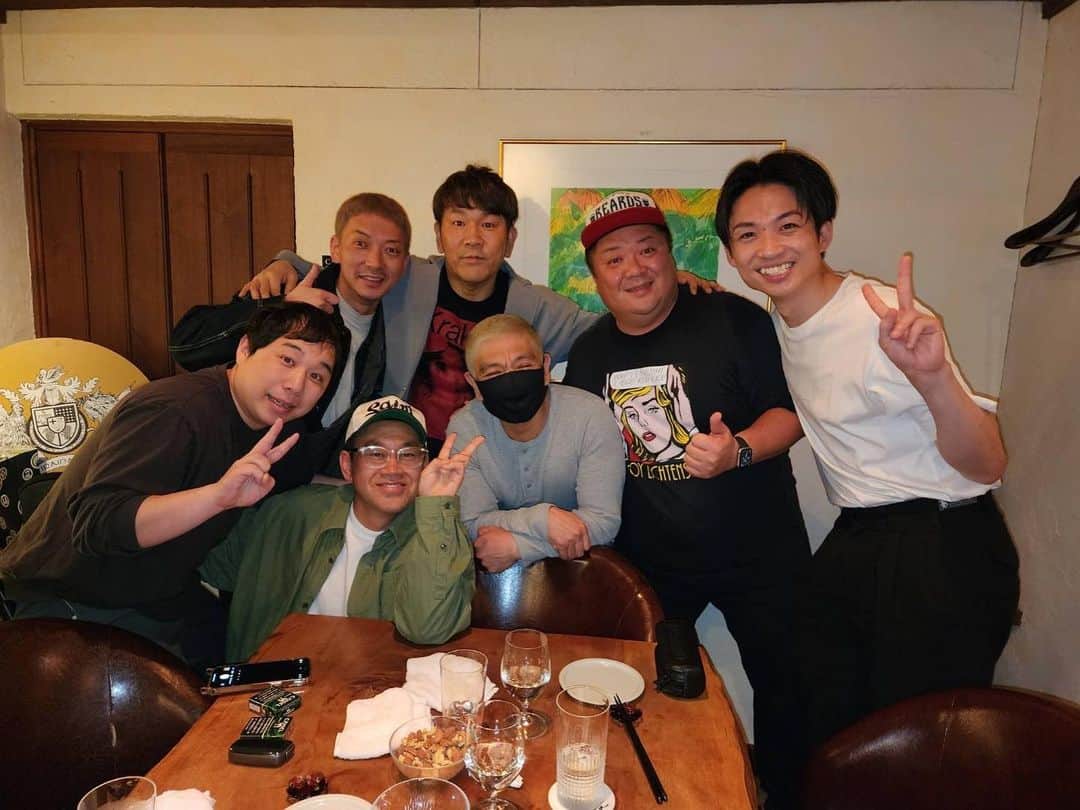 藤本敏史のインスタグラム：「松本さん、大輔、こっすー、ゆずる、 嶋佐、せいや、フジモンティーヌでお食事会。 おもろ過ぎた」