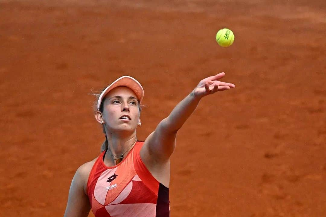 エリーゼ・メルテンスのインスタグラム：「2️⃣nd week💃 @mutuamadridopen Loved the atmosphere ❤️ #MMOpen」