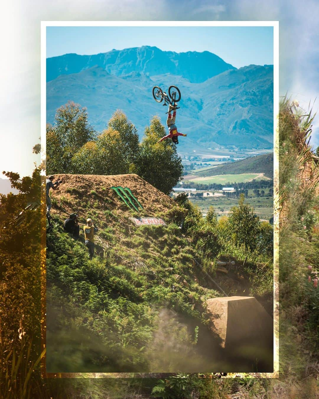 モンスターエナジーさんのインスタグラム写真 - (モンスターエナジーInstagram)「Curing those @Darkfest_MTB blues 🎞️  📸 @tomb_photography  #MonsterEnergy #MountainBike #MountainBiking #MTB #BikeLife」4月30日 4時02分 - monsterenergy