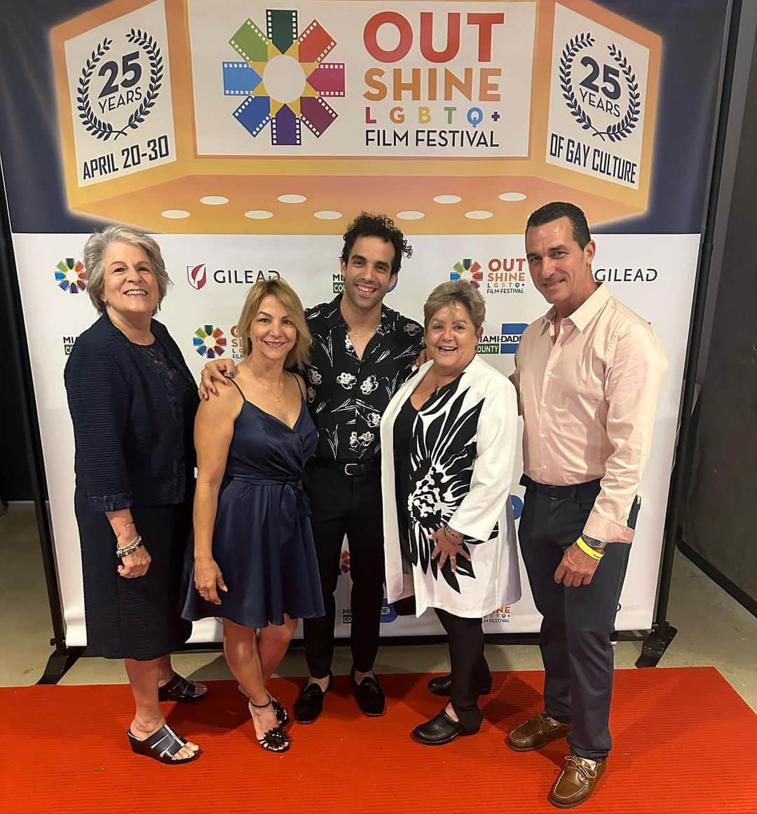 ダネル・レイバのインスタグラム：「Thank you so much to @outshinefilm for showing our film @clockedfilm and for showing us such a wonderful night!   Big shoutout to @maritzamcabrera @egarciaimprov @brandonhudson90 @germainarroyo @itsmarisadavila @noahsalz_ and everyone else involved in the film that helped make it a reality!」