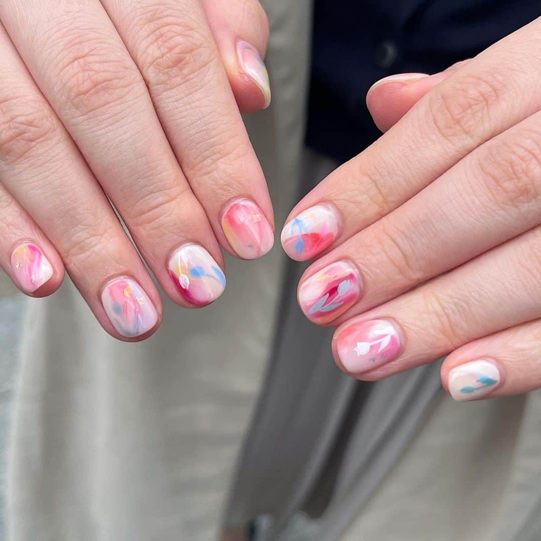 赤木 桃 #ちゃんものインスタグラム：「Tulip🌷」