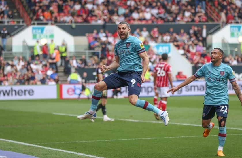 ジェイ・ロドリゲスさんのインスタグラム写真 - (ジェイ・ロドリゲスInstagram)「Missed this feeling ⚽️💜  #utc」4月30日 4時29分 - jayrodriguez_9