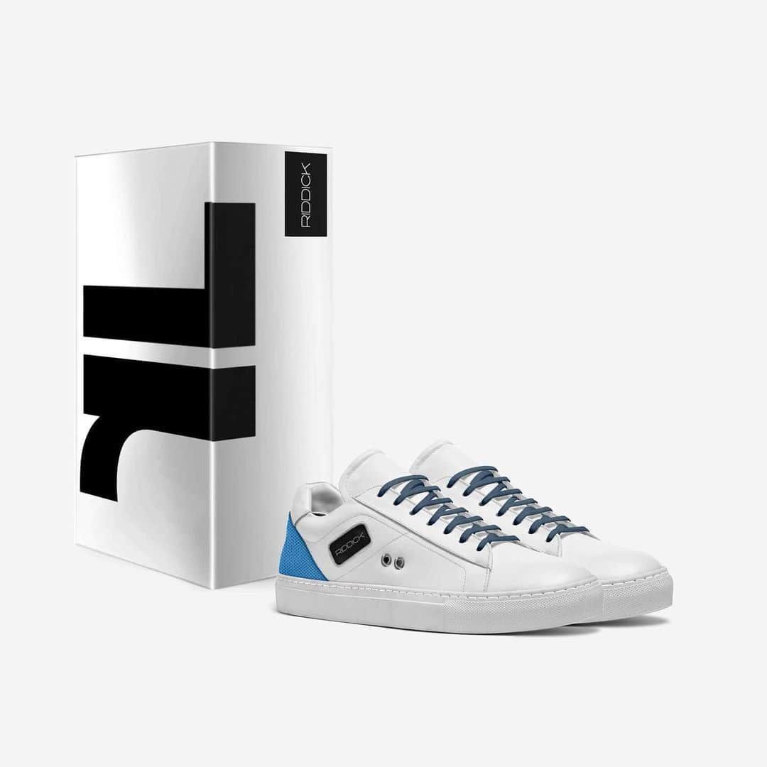 ライアン・ロクテさんのインスタグラム写真 - (ライアン・ロクテInstagram)「Have you wanted to invest in shoes that make you feel and look good? Our BOGO sale can help!  Whether you're a fan of Ryan Lochte or just love stylish, long-lasting shoes, the Lochte x Riddick Collection has affordability and quality that you simply can’t deny. ___________  This growing line of luxury Italian footwear combines Ryan's love of sleek design with Riddick's commitment to quality craftsmanship. Each shoe is made from the finest materials and is handcrafted to perfection by our team of skilled artisans based in Italy’s “Shoe Valley”.  Ordering with RIDDICK is simple and risk-free with our expert customer service, easy return policy and various payment plans available at checkout.  Secure your exclusive pair of Lochte x Riddick shoes and feel the difference with RIDDICK’s handcrafted Italian leather shoes. ___________   #RiddickShoes - designer footwear made affordable.  Check out our Shop for the full collection. 👉 www.riddickshoes.com」4月30日 4時44分 - ryanlochte