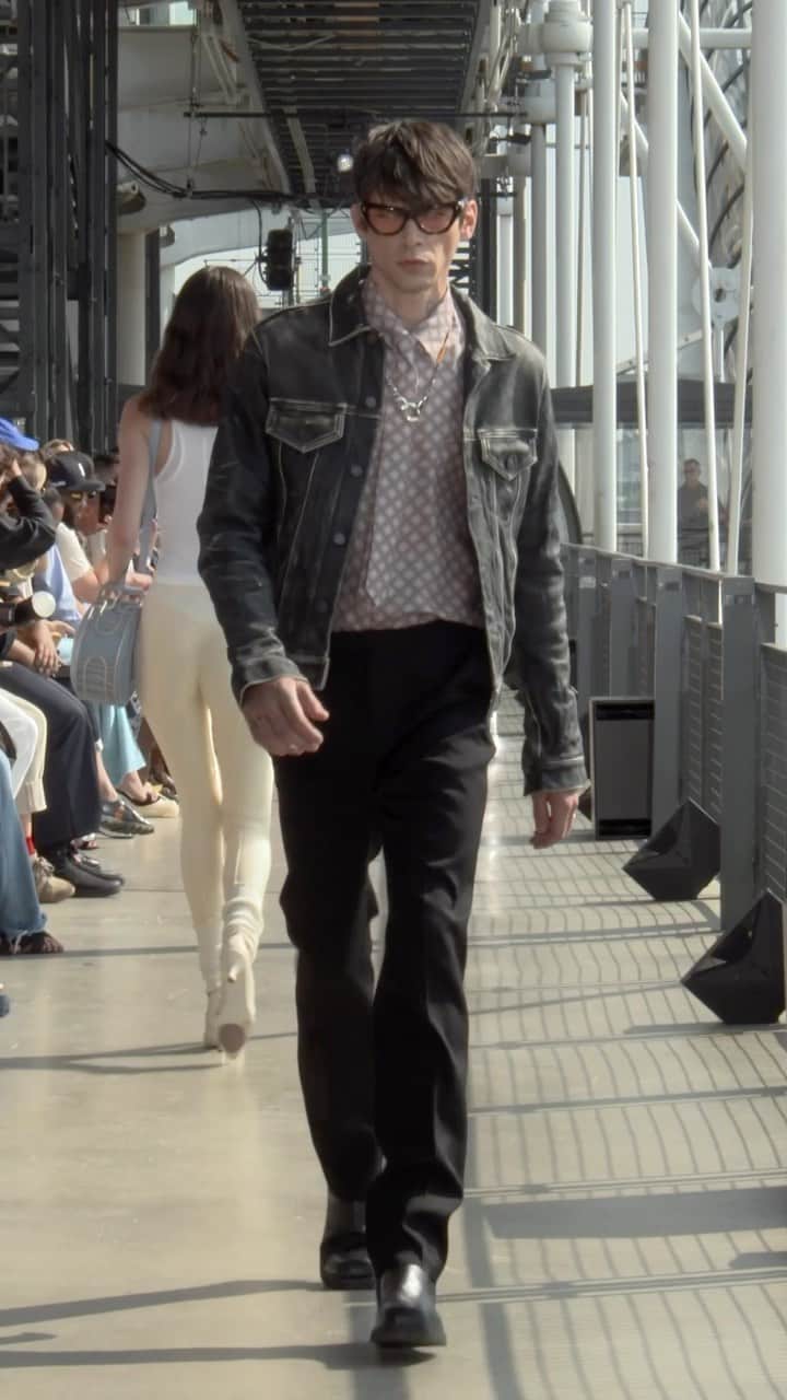 ジョン エリオットのインスタグラム：「Silk Shirting - Dropping tomorrow at 8AM PST. First debuted during our SS23 runway show “Leap of Faith” at the Centre Pompidou in Paris.   It was a fun challenge to design for Paris during the summer.  We aimed to create runway pieces made of tropical wools and leather that could seamlessly blend with silk, all while being worthy of the attention of Paris Fashion Week’s patrons.」