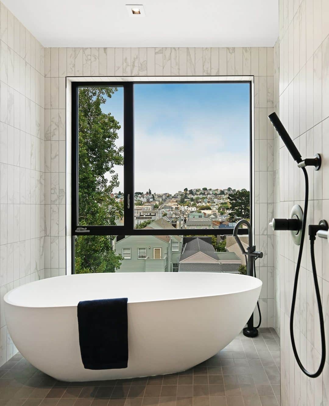 HGTVのインスタグラム：「File under: Things to do this weekend ⬇️ ⁠ ⁠ If it's been a while since you cleaned your bathtub, do it this weekend and give yourself a spa-like bathing experience. 🛁⁠ ⁠ Head to 👉️ #linkinbio for our simple tips for deep-cleaning your tub. #HGTVHowTo⁠ ⁠ 📸: Charles Donaldson」