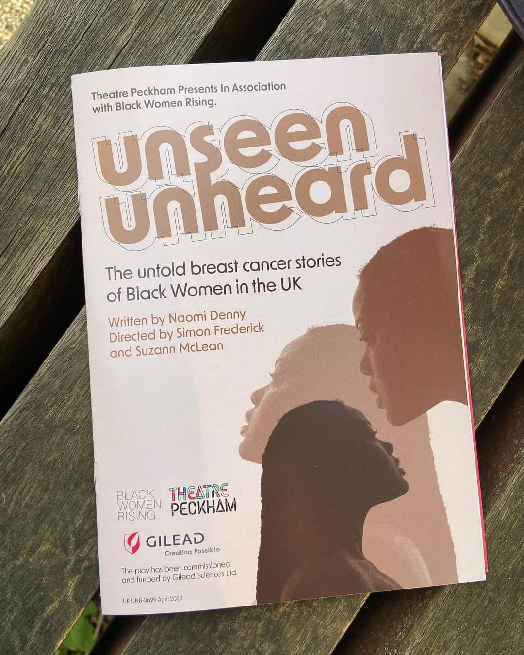 デビッド・モリシーのインスタグラム：「In Peckham tonight to see this extraordinary production @theatrepeckham #unseenunheard @blackwomenrisinguk Go see it if you can! Tickets are available even if they say SOLD OUT!」