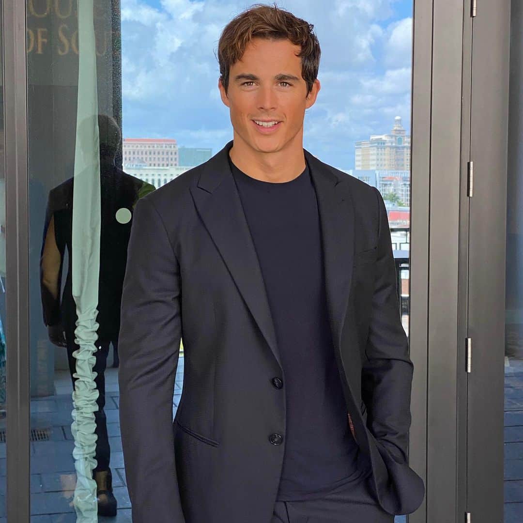のインスタグラム：「@rmhcsfl provides a home to families of children in need of critical medical care. Proud to support this cause at the 12 Good Men luncheon this week. #12goodmen」