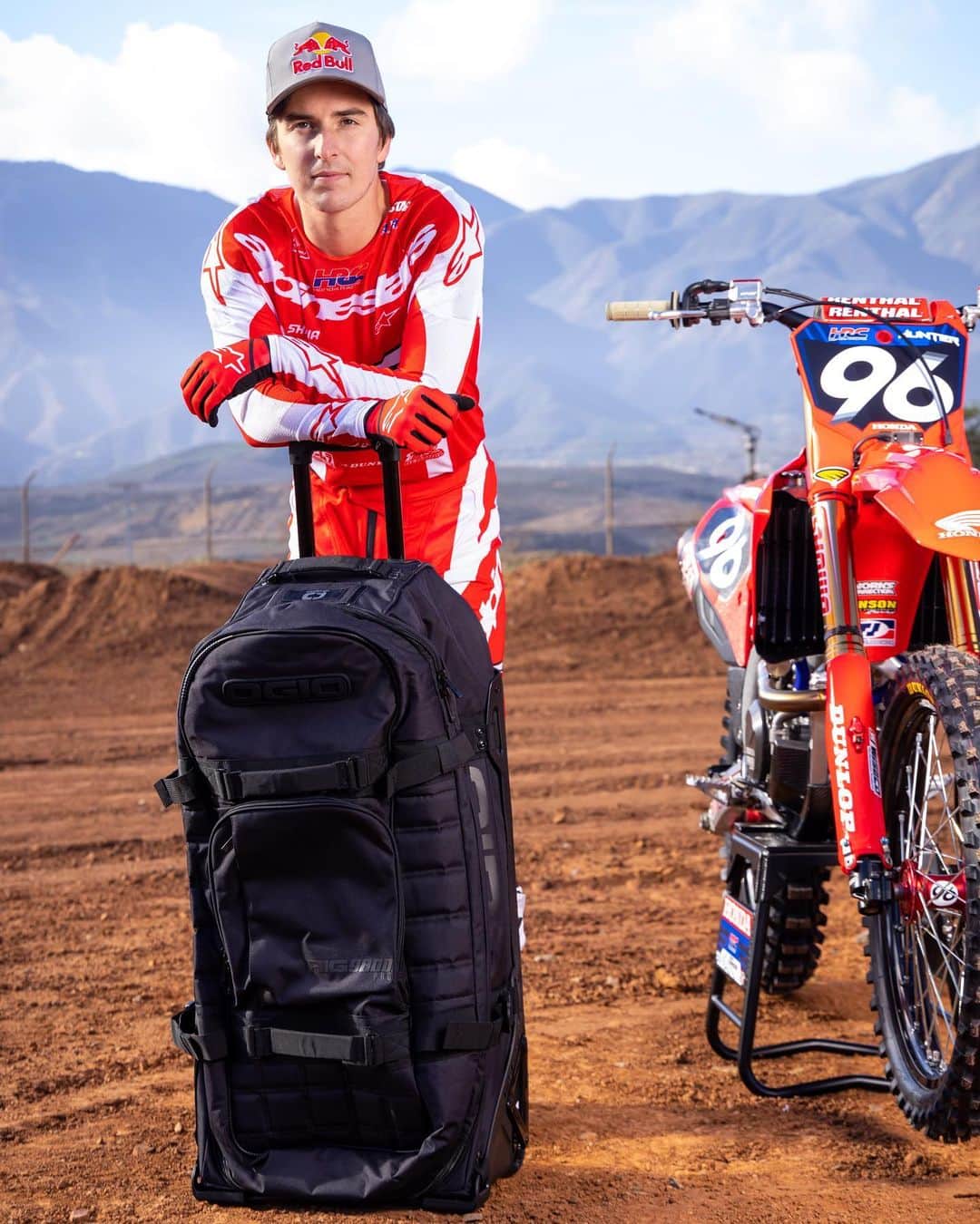 Racer X Onlineのインスタグラム：「Swipe 👈 for Nashville Supercross results 🏆 delivered by @Ogio_Powersports #partnership」
