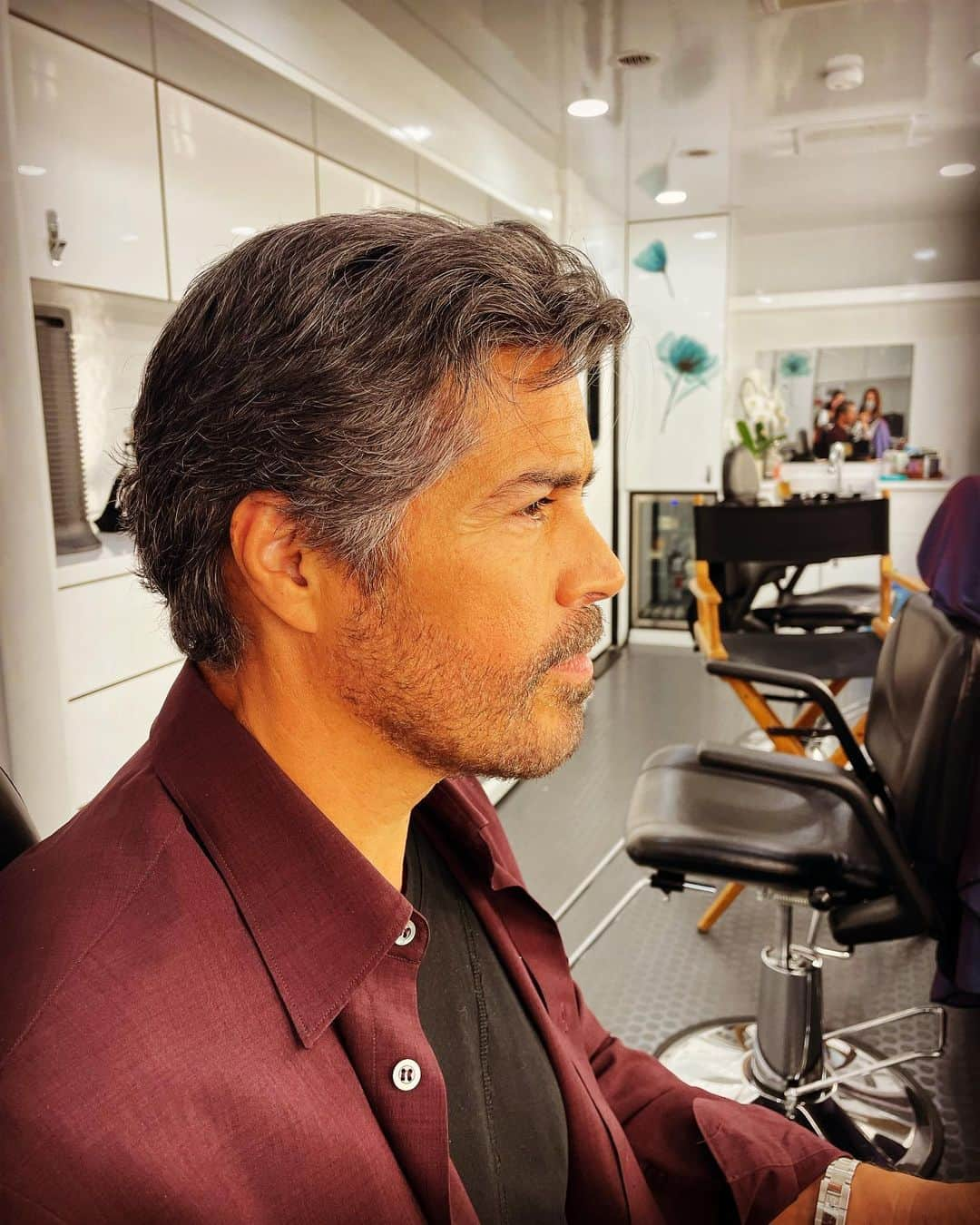 イーサイ・モラレスのインスタグラム：「Hair color test while prepping to de-age for a scene in my next li’l gig between Missions.」