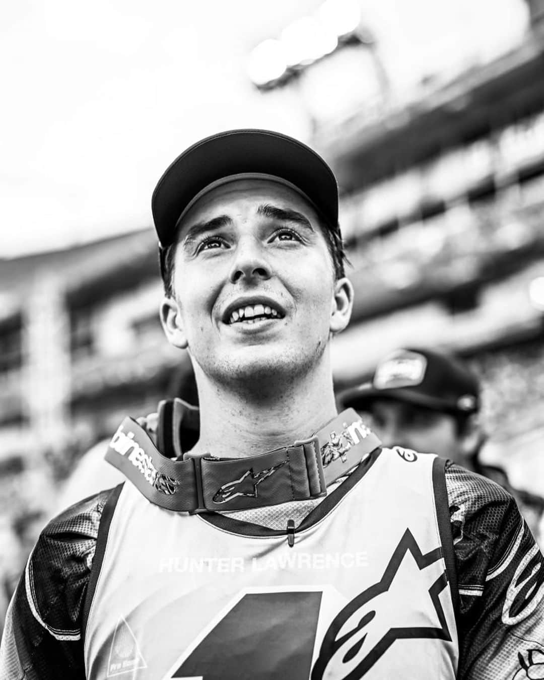 Racer X Onlineさんのインスタグラム写真 - (Racer X OnlineInstagram)「What a season for @hunterlawrence and the whole @honda_powersports_us crew 🤘🏼 Congratulations 🍾 🏆 Photos: @align.with.us #SupercrossLIVE」4月30日 7時29分 - racerxonline