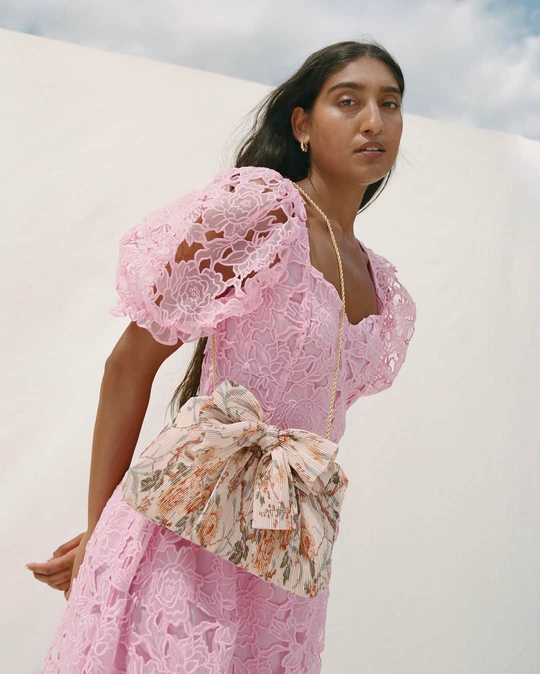 レフラーランドールのインスタグラム：「April showers… #loefflerrandall」