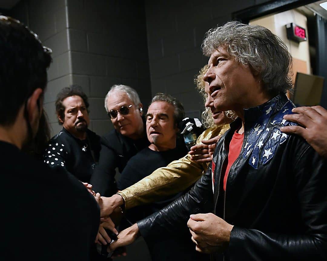 Bon Joviのインスタグラム：「Caption this backstage moment」