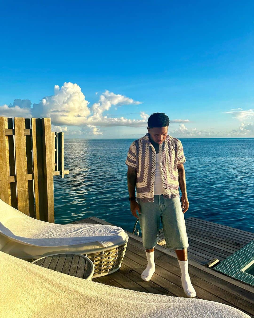 DJ.マスタードのインスタグラム：「siri play Bora Bora by Smurk …」