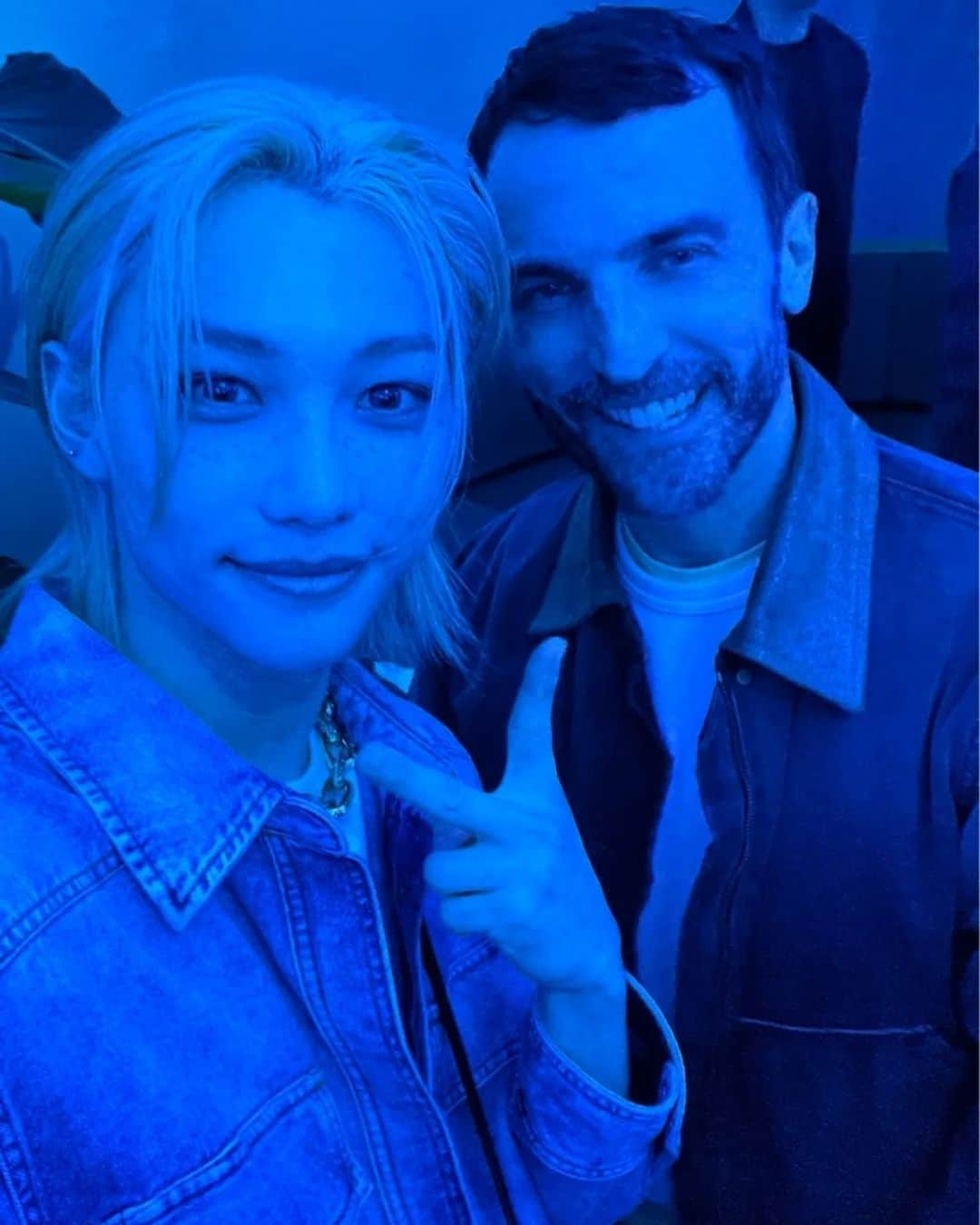 Stray Kidsさんのインスタグラム写真 - (Stray KidsInstagram)「Once again thank you @louisvuitton & @NicolasGhesquiere 💙  For bringing the Pre fall 2023 Women’s show to South Korea 🫶♥️  Everything was graceful and beautifully well put together.  Thank you for the cinematic experience for the first time🙏💙 2023년 프리폴 여성 쇼를 한국에 가져온 것에 대해 🫶♥️  다시 한 번 @louisvuitton & @NicolasGhesquiere 💙 진심으로 감사합니다💛 모든 것을 우아하고 아름답게 만들어 주어서, 처음으로 영화적인 경험을 선물해주어서 감사합니다💙  #LVPREFALL23 #LouisVuitton #felix」4月30日 17時44分 - realstraykids