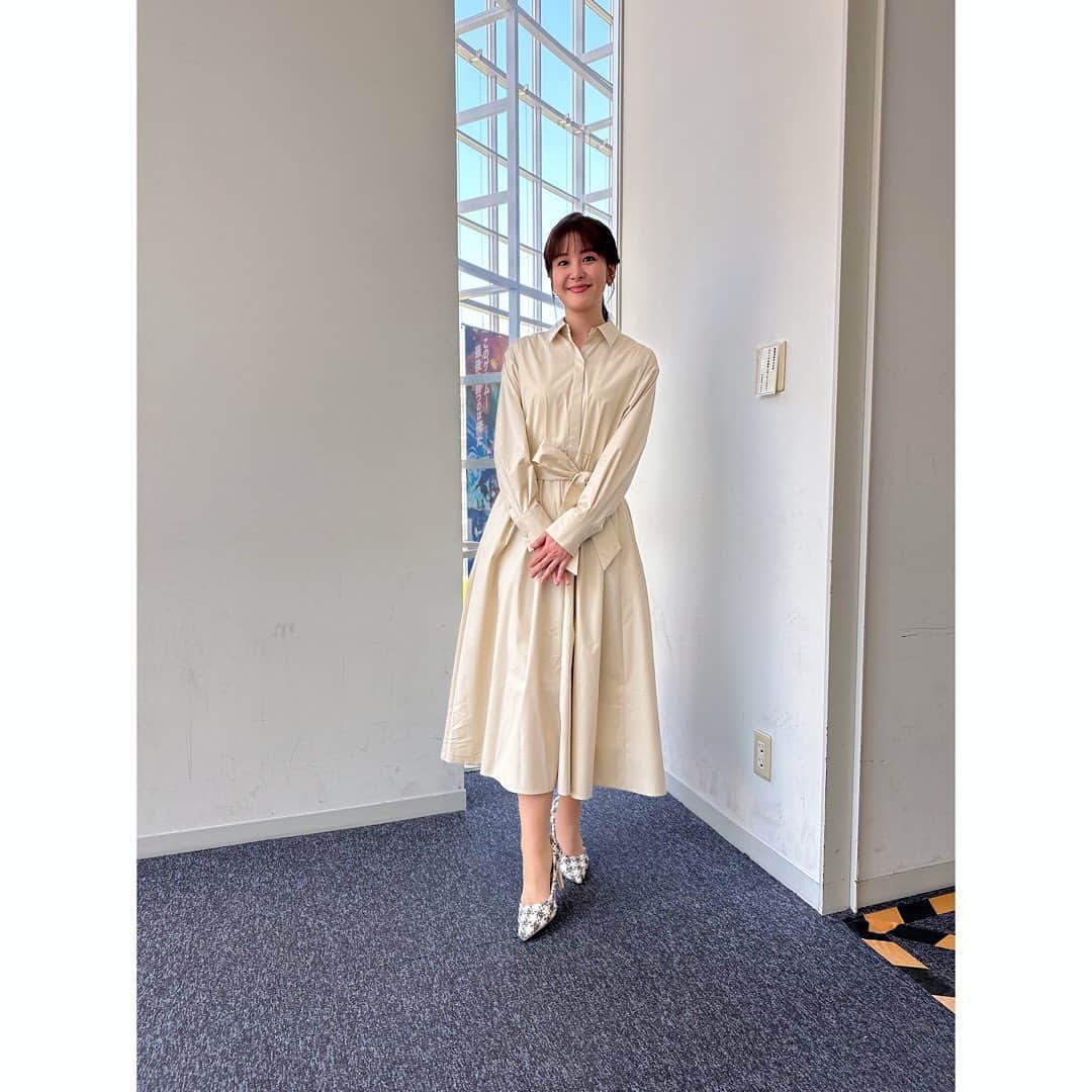 林美桜さんのインスタグラム写真 - (林美桜Instagram)「. 最近の#ワイドスクランブル の衣装です☺️ 1.2 ブラウス @its_international_official_ スカート @m_maglie_le_cassetto_official アクセサリー @jouete official 3.4 トップス・スカート @estnation_womens アクセサリー @jouete official 5.6 ジャケット @liesse_official ニット・スカート @tiara_melrose アクセサリー @star_jewelry_girl 7.8 @estnation_womens アクセサリー @star_jewelry_girl 9.10 ジレ・パンツ・ブラウス @liesse_official アクセサリー @ete_official」4月30日 17時51分 - miou0hayashi