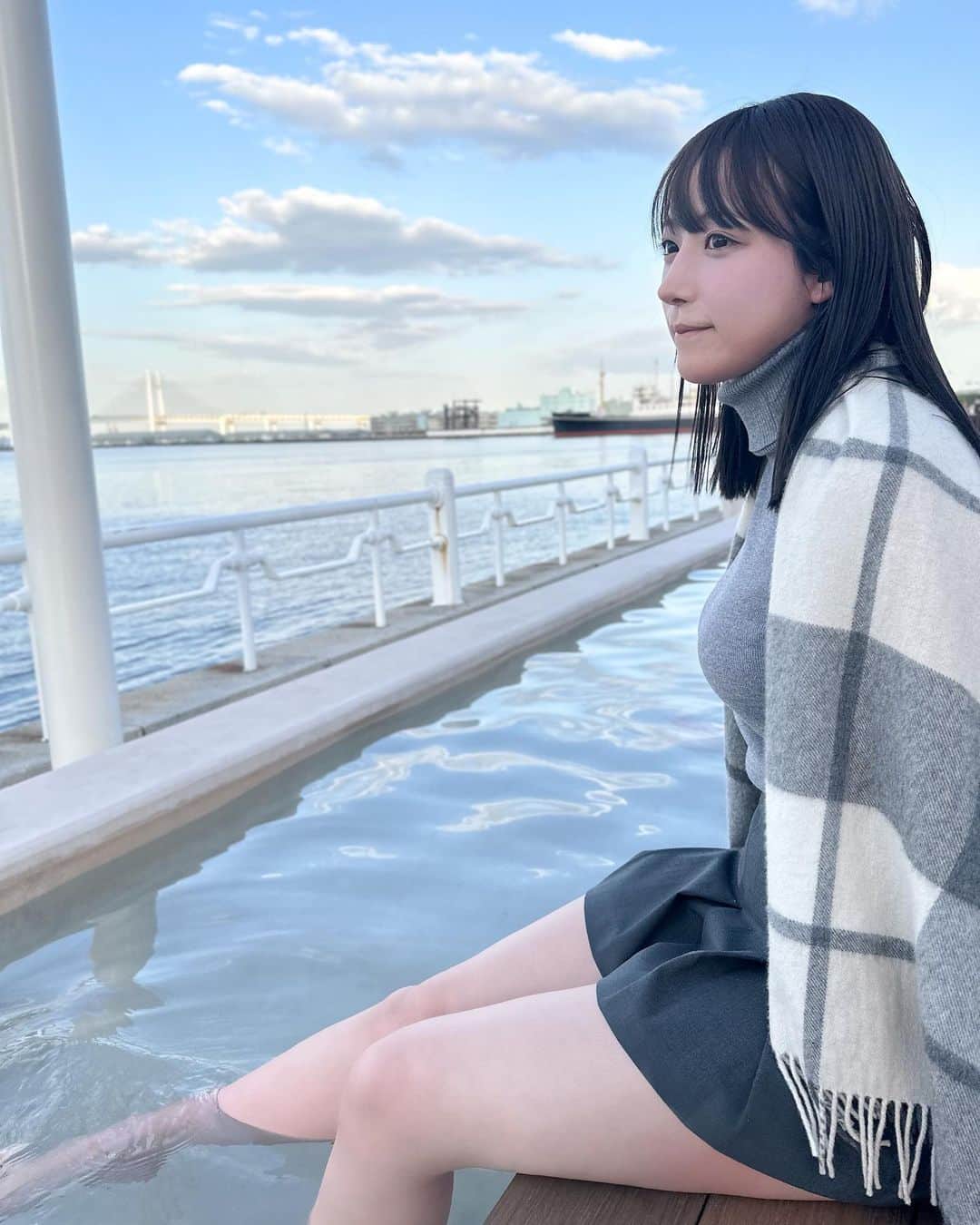 のインスタグラム：「いつかのお休み☁️  YouTube、podcast などでお送りしている⠀ 心をケアする番組「 B-side talk 」 ⠀ 最新回が公開されています！ ハイライトにリンク貼っておきますので よかったら☺️」