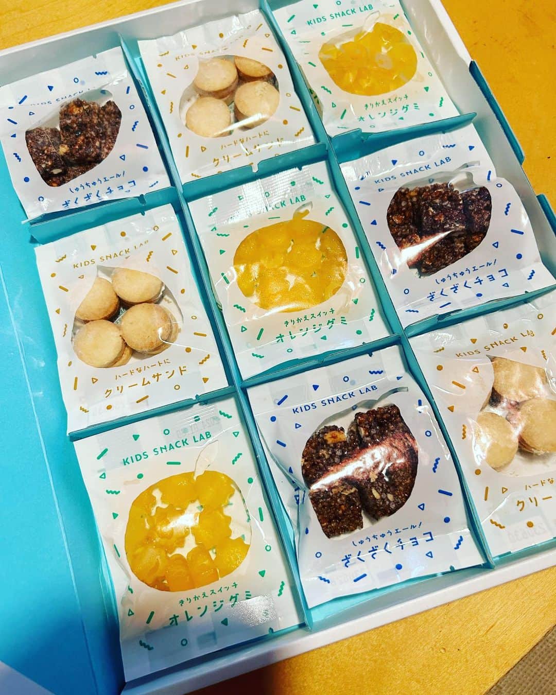 小倉ひまわりさんのインスタグラム写真 - (小倉ひまわりInstagram)「.  @kids_snack_lab さんのグルテンフリースナック🍪🍫  保存料、着色料不使用で小麦粉も使っておらず、身体にとてもいいお菓子🍪  小分けになってるからラウンド中にも最適です⛳️🏌️‍♂️  #kidssnacklab  #スナック  #おかし #グルテンフリー」4月30日 10時05分 - himawari_ogura