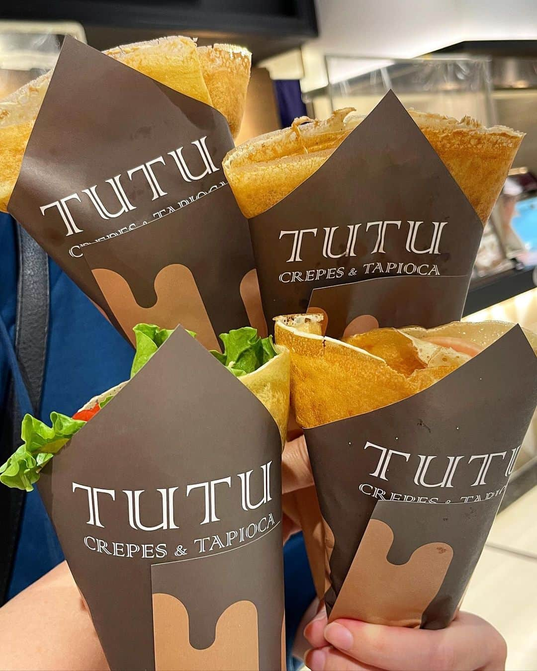 もーさんさんのインスタグラム写真 - (もーさんInstagram)「(*˘︶˘*).｡.:*♡ ♡♡♡ 買い物帰りにクレープ♪ ・ 📍TUTU CREPES @tutu_tapioca  ・ ◎シュガーバター ¥430 ◎シナモンシュガーバター ¥450 ・ ◎ウインナーエッグ ¥600 ◎ハムエッグ ¥600 ・ 少し小腹がすいたので 初めてのお食事クレープ！ ・ 大きなウインナーが入って なかなかのボリュームでした。 ・ 定番のシュガーバター、シナモンシュガーバターは、美味しくて秒で完食😋 ・ ◇イオン長久手3階 ・ ・ *☼*―――――*☼*――――― #tutu#クレープ#crepesandtaplocatutu#crepes#イオン長久手#名古屋クレープ#名古屋グルメ#名古屋カフェ#名古屋スイーツ#シュガーバター#お食事クレープ#長久手スイーツ#長久手カフェ#イオンモール長久手#tutucrepes#tutuクレープ#pr#tutuアンバサダー」4月30日 10時36分 - mouusan