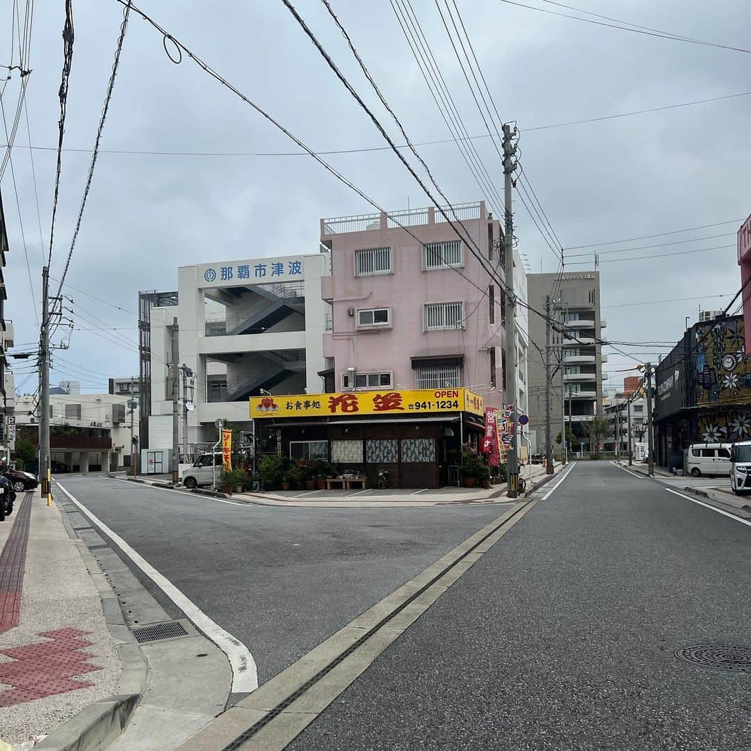 ハシモトタカヒロのインスタグラム：「やさいそば。#今日のy字路」