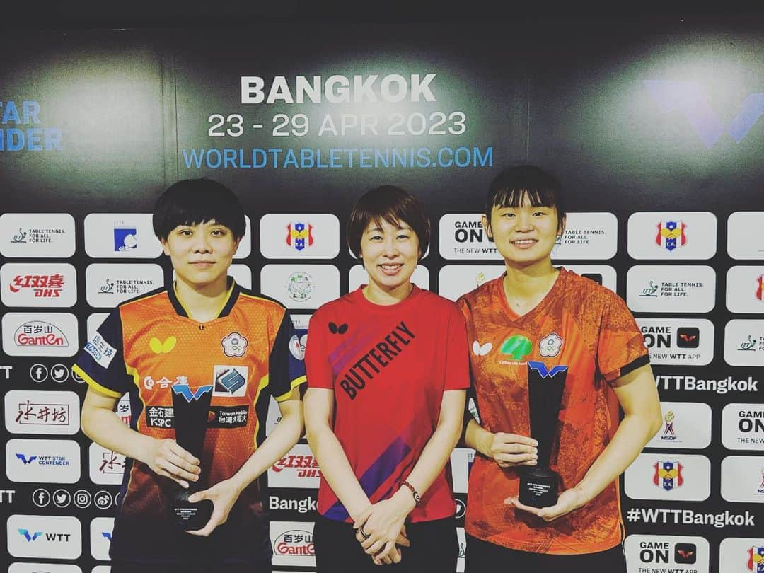 チョン・ジャーチーのインスタグラム：「WTT Thailand start contender woman’s double silver  #tpe #tabletennis #thailand #wtt」