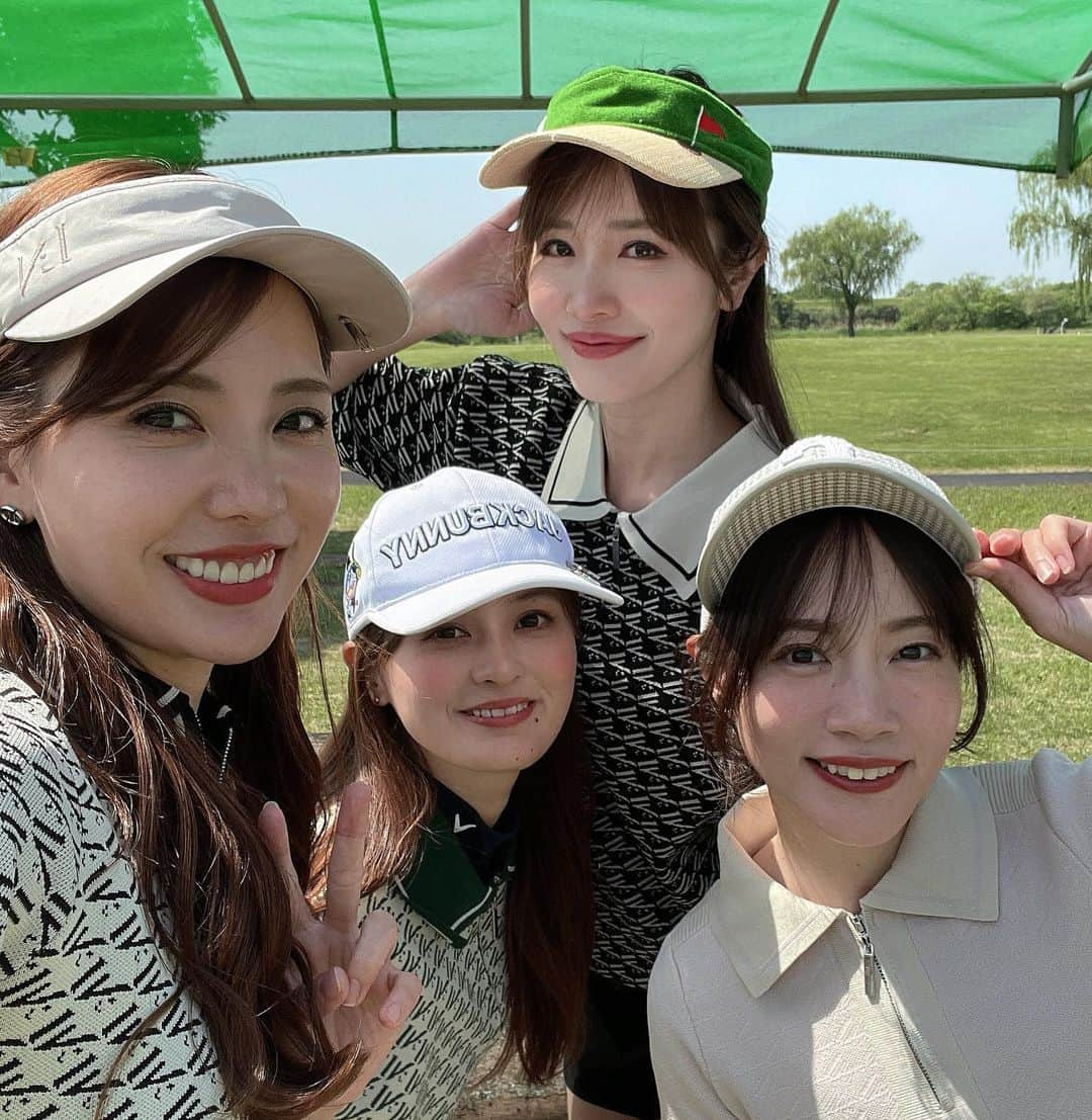 奥山夏織さんのインスタグラム写真 - (奥山夏織Instagram)「先日仲良しの4人で(@lenan_golf )のお洋服をみんなで着てラウンド⛳️🏌️‍♀️✨ (@aoioa )ちゃんコラボのゴルフウェアも可愛いし、 お腹が痛くなるほど笑ったゴルフでした😂あー楽しかった！ 帰りも温泉に入ってのんびりできました❤️ ・・・ #ゴルフウェア #ゴルフウェアコーデ #golf #golf女子 #golfcoordinate #golfwear #ゴルフ女子 #ゴルフ女子コーデ #ゴルフ#ゴルフ日和 #ゴルフ好きな人と繋がりたい #🏌️‍♂️‍♀️ #⛳️ #ちゃぉりgolf #インスタゴルフ #インスタゴルフ女子　#2023年ピンキッシュ再結成」4月30日 11時28分 - okuyama_kaori