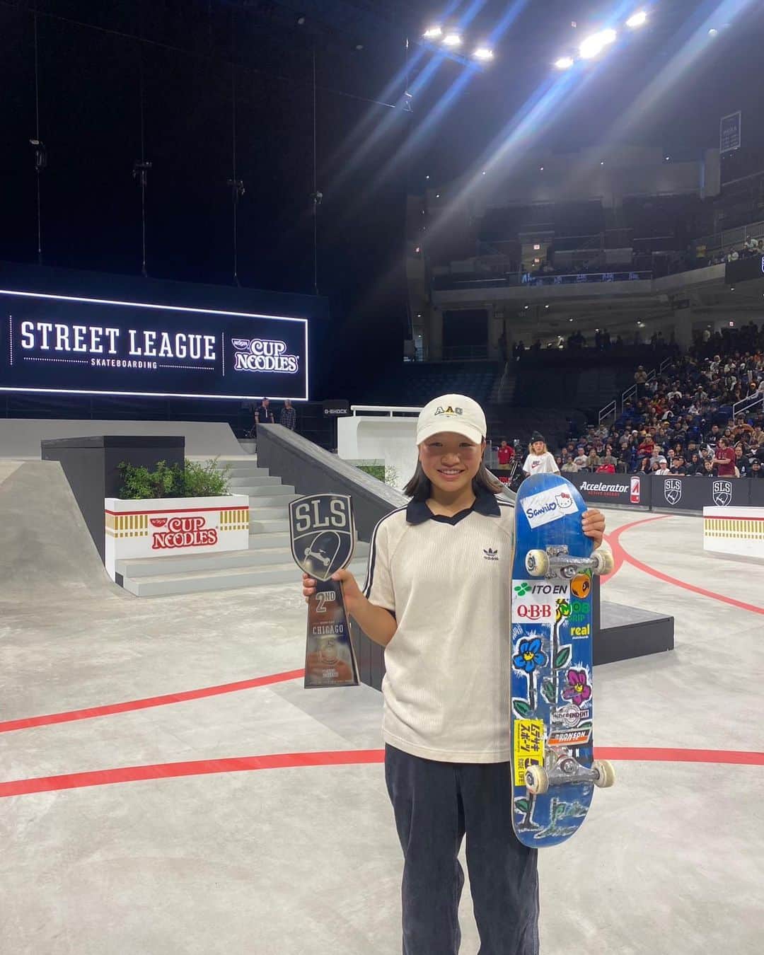 西矢椛のインスタグラム：「SLSで2位になることができました🥈 応援やサポートをしてくれた皆さんありがとうございました！ 最後は乗れなかったけど楽しかったです！ これからも応援よろしくお願いします😁  I got 2nd place in SLS Chicago🥈 Thank you for your all support! I couldn’t make my last trick, but it was fun! I’ll put all my effort step by step, let’s walk together.  Thank you @sls   Congrats🎉 🥇 @rayssalealsk8  🥈 @rooszwettie」