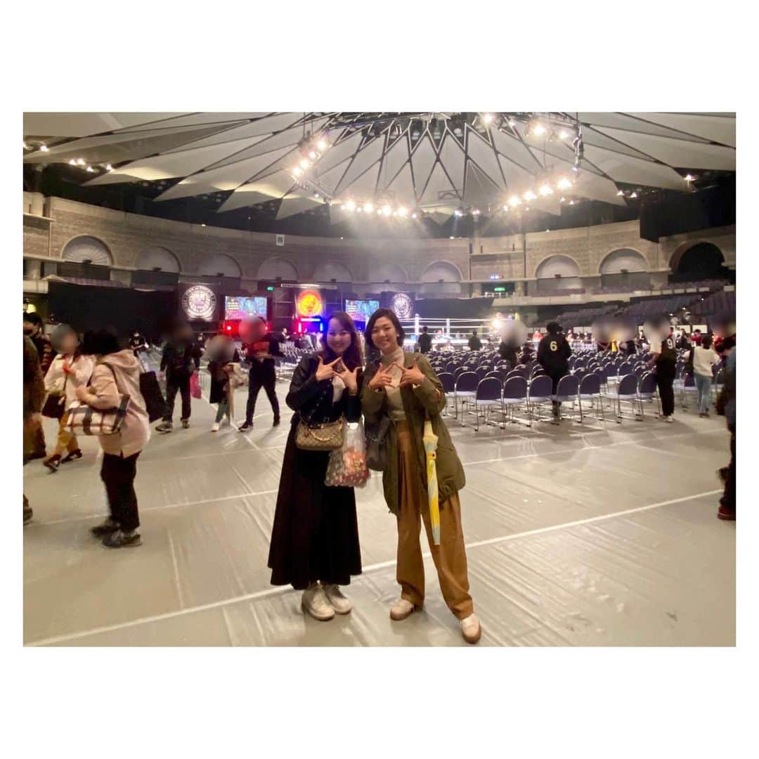 のインスタグラム：「初めてのプロレス観戦！  楽しかったです❤️‍🔥❤️‍🔥❤️‍🔥  初観戦なのに気づけば感動の涙が出ていました。 心がたぎっています🤝」