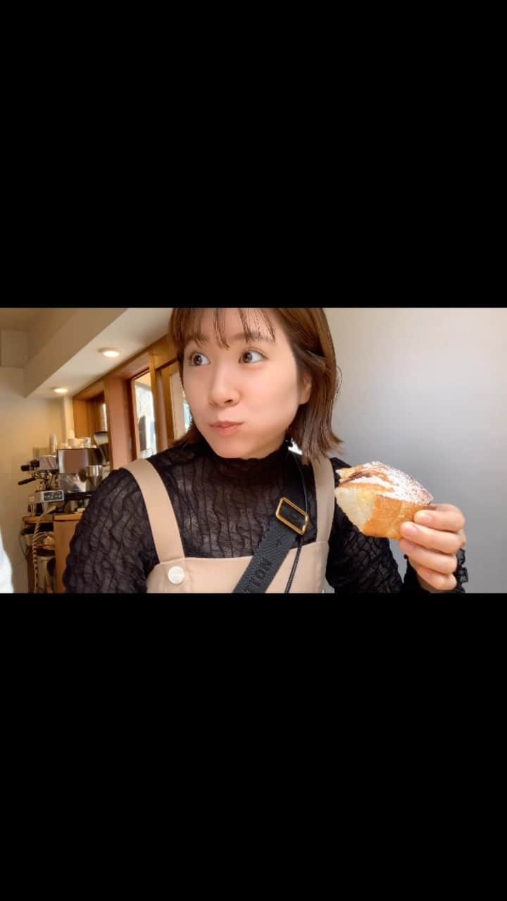 長谷川怜華のインスタグラム：「.. ..  かぶりつく瞬間ぶさいく すぎるけど、、いいや😂😂  とにかく美味しかった♡  #夫婦デート #東京ランチ #東京カフェ  .. .」