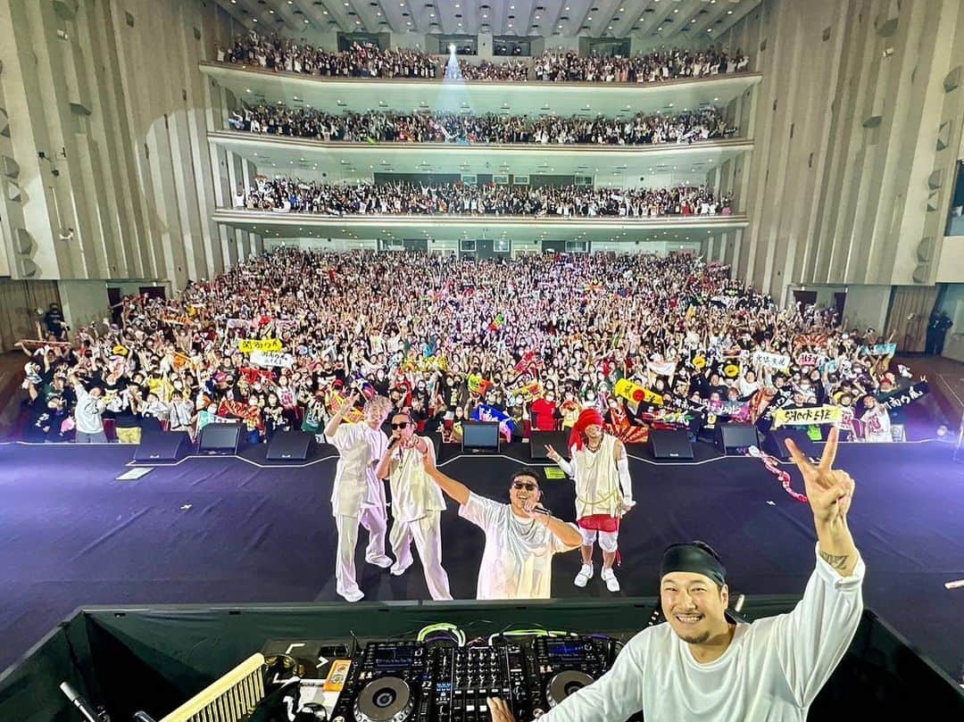 RED RICEのインスタグラム：「名古屋良過ぎてアップし忘れてた🤣 4公演目だったのでこの公演でかなりこのツアーの内容が固まってきた感じだったね👍 最高だったよ‼️ #湘南乃風 #風伝説 #20周年 #わっしょい」