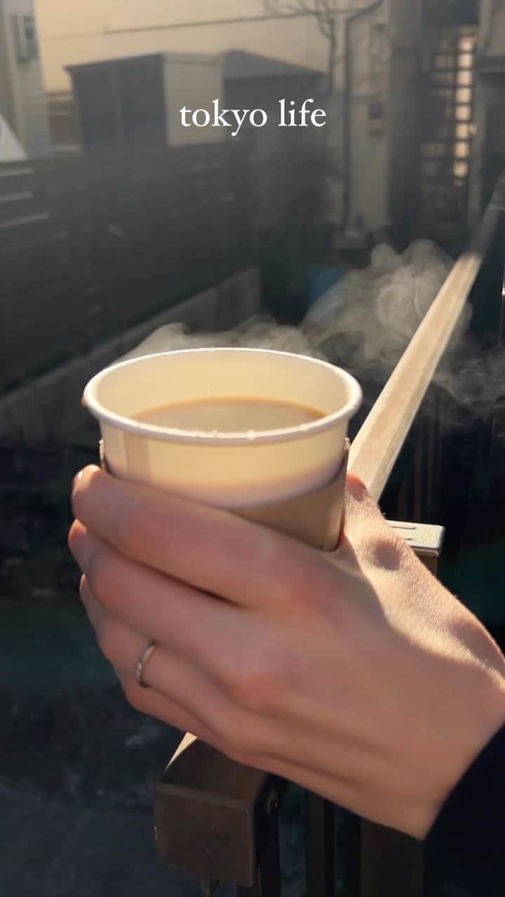 ナスチャのインスタグラム：「Tokyo life in a few seconds, work-life balance 🤍」
