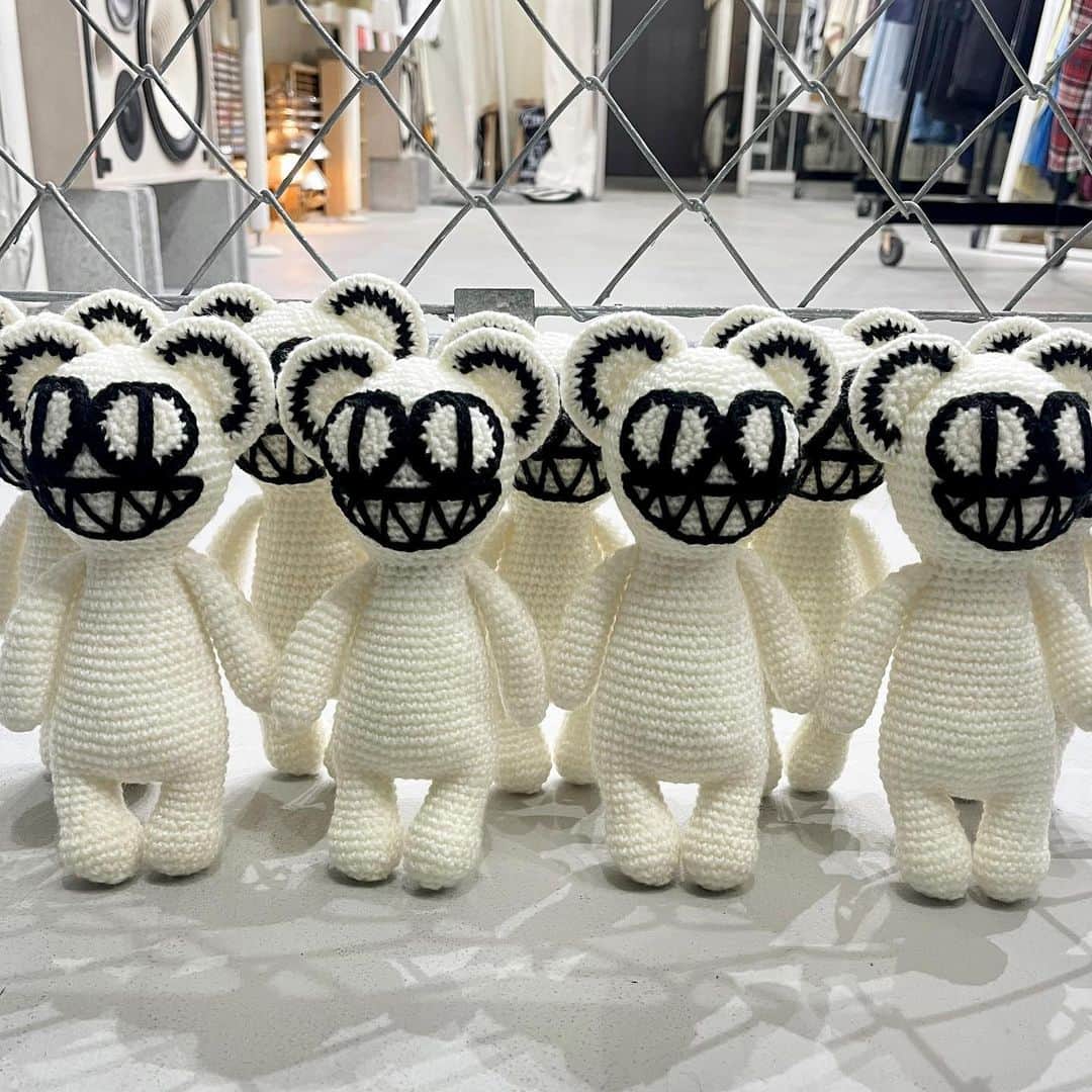 のインスタグラム：「OPEN UNTIL 7:00PM . ANGRY BEAR hand knitting doll . WEB SHOP入荷は後日🐻‍❄️  #お問い合わせはお電話で承ります #jammru #osaka  #fashion  #streetstyle  #streetfashion  #vtg  #vintage  #used  #usedclothing  #古着 #古着屋 #ファッション #70s #80s #90s」