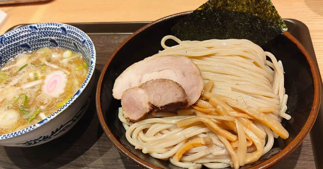 のインスタグラム：「久しぶりに つけ麺 美味しかったよ  #舎鈴 #つけ麺」
