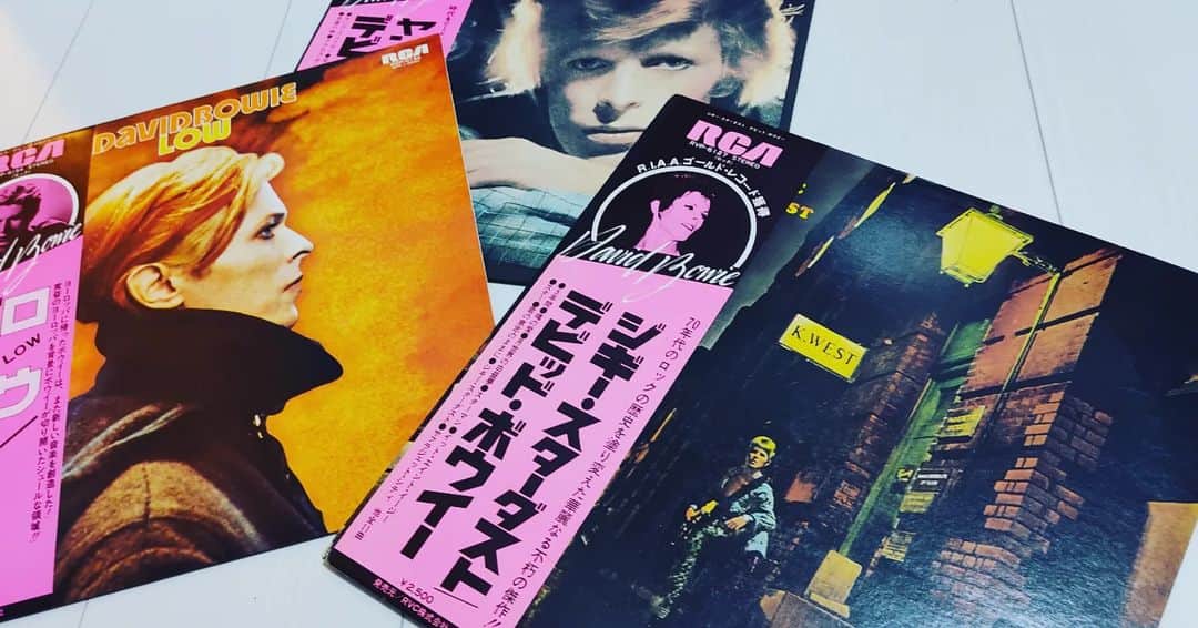のインスタグラム：「ファンの方から David Bowie LP 頂きました★  #DavidBowie」