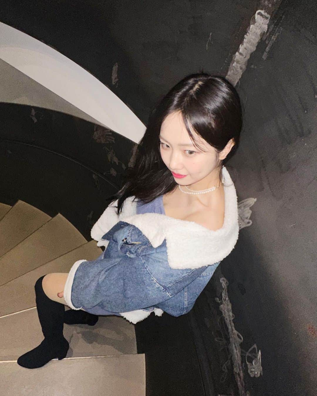 パク・ヘソンさんのインスタグラム写真 - (パク・ヘソンInstagram)「하영이 따라 행사 갔다가 “야 거기 빨리 서봐” 하며 사진 백장찍힘🤣 #LCDC #친구따라강남간다」4月30日 13時32分 - hyesunee