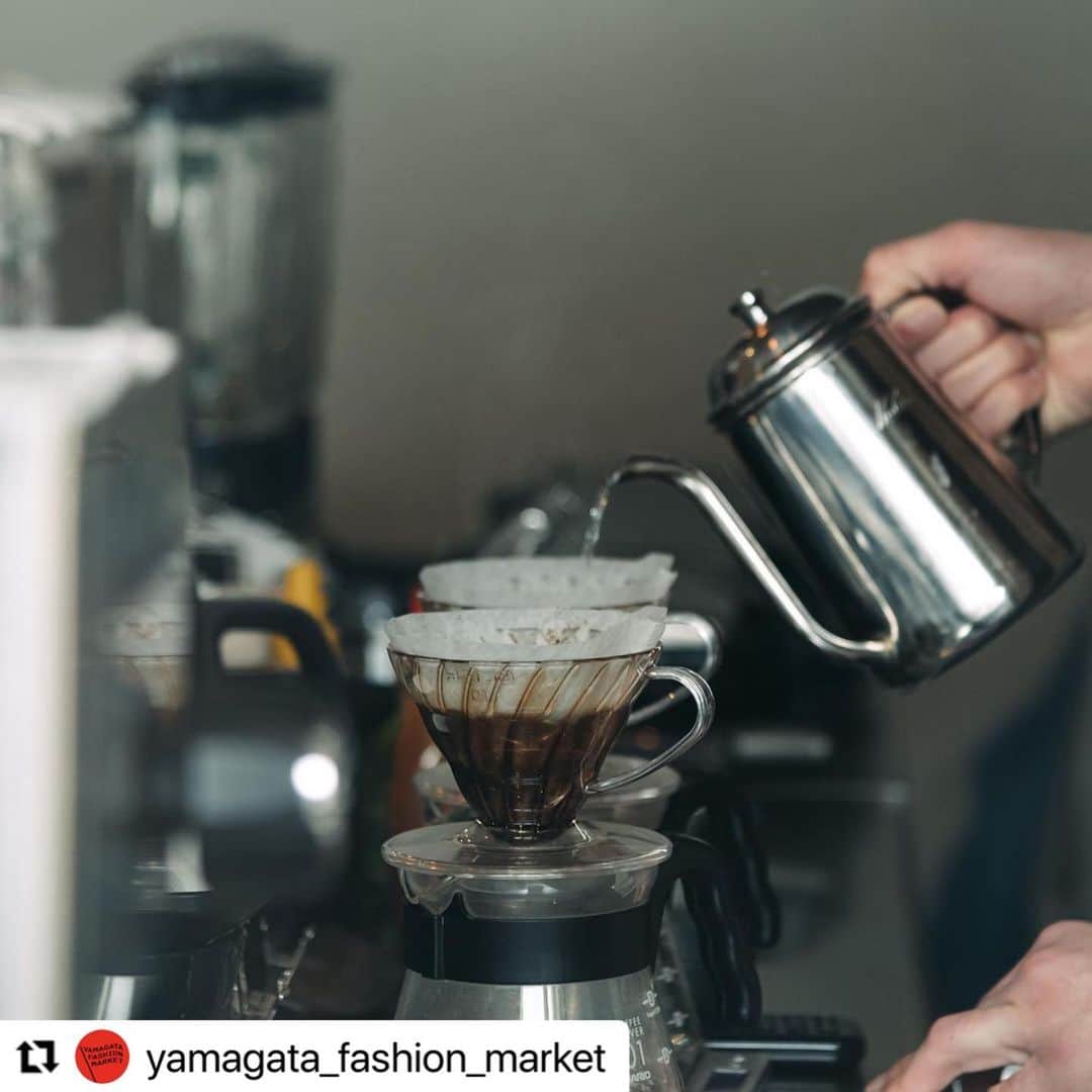 コーヘンさんのインスタグラム写真 - (コーヘンInstagram)「#Repost @yamagata_fashion_market with @use.repost ・・・ ⁡ YAMAGATA FASHION MARKET #1 ⁡ 山形にゆかりのあるブランド/ショップ、東京よりBULLPEN、徳島よりWatanabe‘sをゲストブランドとしてお招きして、山形の面白いもの、カッコいいもの、カワイイもの、美味しいものを楽しむファッション蚤の市を初開催いたします。 ⁡ ⁡ 開催日時 2023年5月13日(土) 10:00-17:00 ⁡ ⁡ 開催場所 Yonetomi STORE前駐車場にて(駐車場あり)  〒990-0301山形県東村山郡山辺町大字山辺1136 @yonetomistore ⁡ ⁡ ＊悪天候時はYonetomi STORE内および米富繊維株式会社社屋内にて開催します。 ⁡ ⁡ 出店ブランド/ショップ 米富繊維株式会社(服) @yonetomiseni  @coohem  @thisisasweater  ⁡ この山道を行きし人あり(雑貨) @konoyamamichi  ⁡ Caro(古着) @caro_store__  ⁡ 株式会社天童木工(家具) @tendo_mokko  ⁡ Day & Coffee(コーヒー) @dayandcoffee  ⁡ MiNiMUM(焼き菓子) @minimum_oven  ⁡ HAVE A GOOD SLICE(ピザ) @haveagoodslice  ⁡ BULLPEN(雑貨) @bullpenshop  ⁡ Wanatabe‘s(藍染) @watanabes_japan  ⁡ ⁡ ＊写真はイメージです。当日、販売/提供する商品と一部異なる場合があります。 ⁡ ⁡ ⁡ 皆様のご来場、お待ちしております！ ⁡ ⁡ ⁡ #YAMAGATAFASHIONMARKET #ヤマガタファッションマーケット #ファッション蚤の市 #山辺町 #山形」4月30日 13時53分 - coohem
